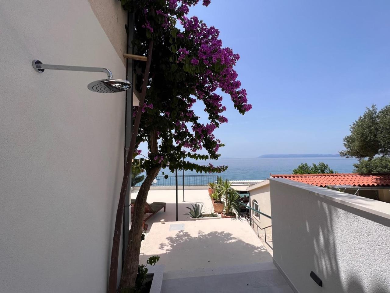 Beachfront Comfort Apartment Nives Тучепи Экстерьер фото